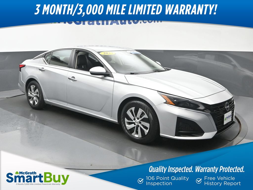 Brilliant Silver Metallic 2023 Nissan Altima Sedan Front-Wheel Drive Continuously Variable Transmission