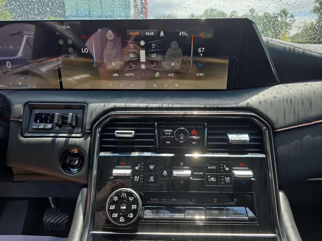 2025 Aspen White Tricoat/Super Black Nissan Armada PRO-4X 4X4 SUV