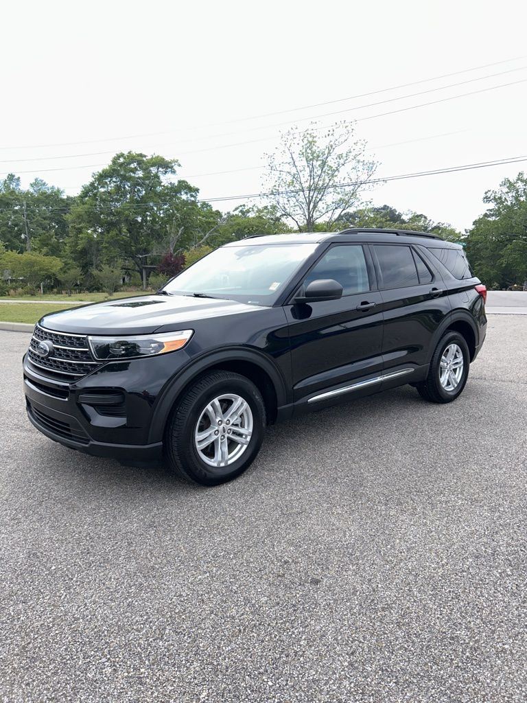 Black Metallic 2023 Ford Explorer XLT AWD SUV / Crossover All-Wheel Drive Automatic