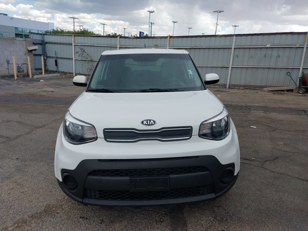 Clear White 2018 Kia Soul Wagon Front-Wheel Drive 6-Speed Automatic