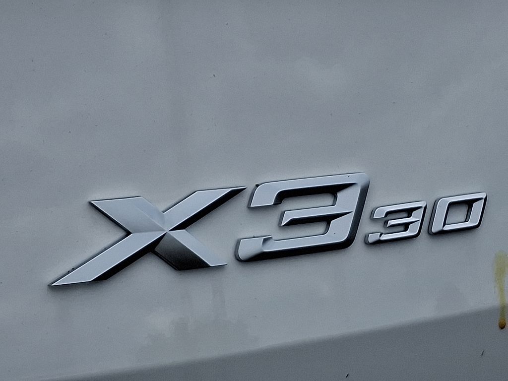 Thumbnail: 2026 BMW X3 - 11