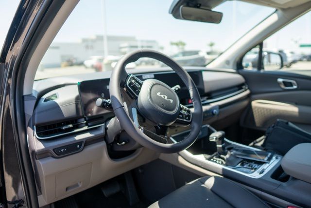 2026 Kia Carnival SX - Photo 9