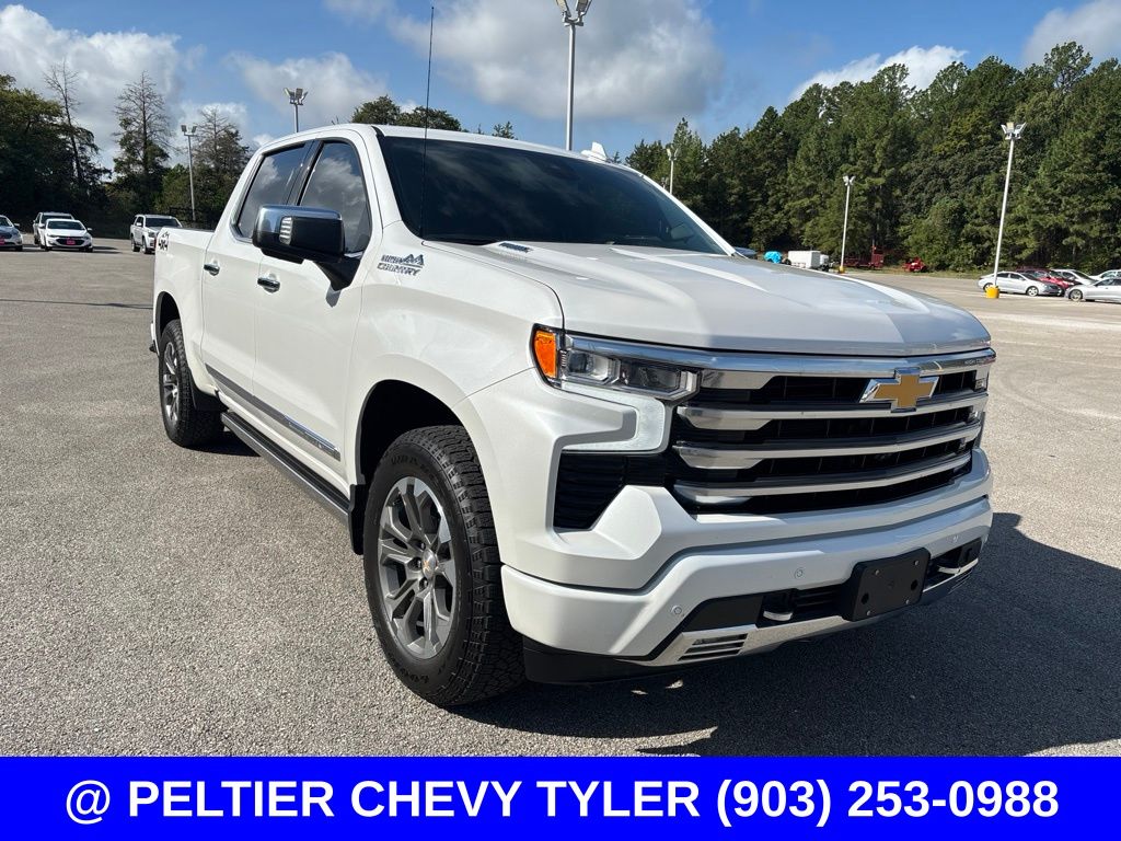 White (Iridescent Pearl Tricoat) 2023 Chevrolet Silverado 1500 Pickup Truck Four-Wheel Drive Automatic