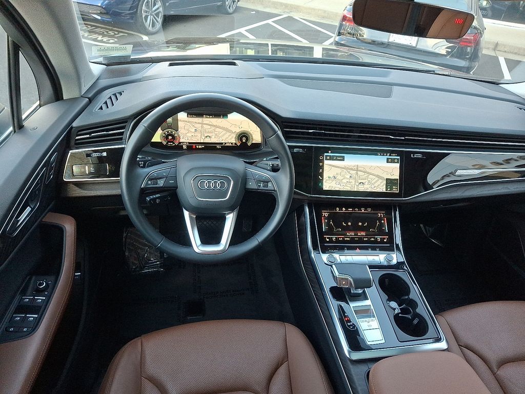 Thumbnail: 2022 Audi Q7 - 11