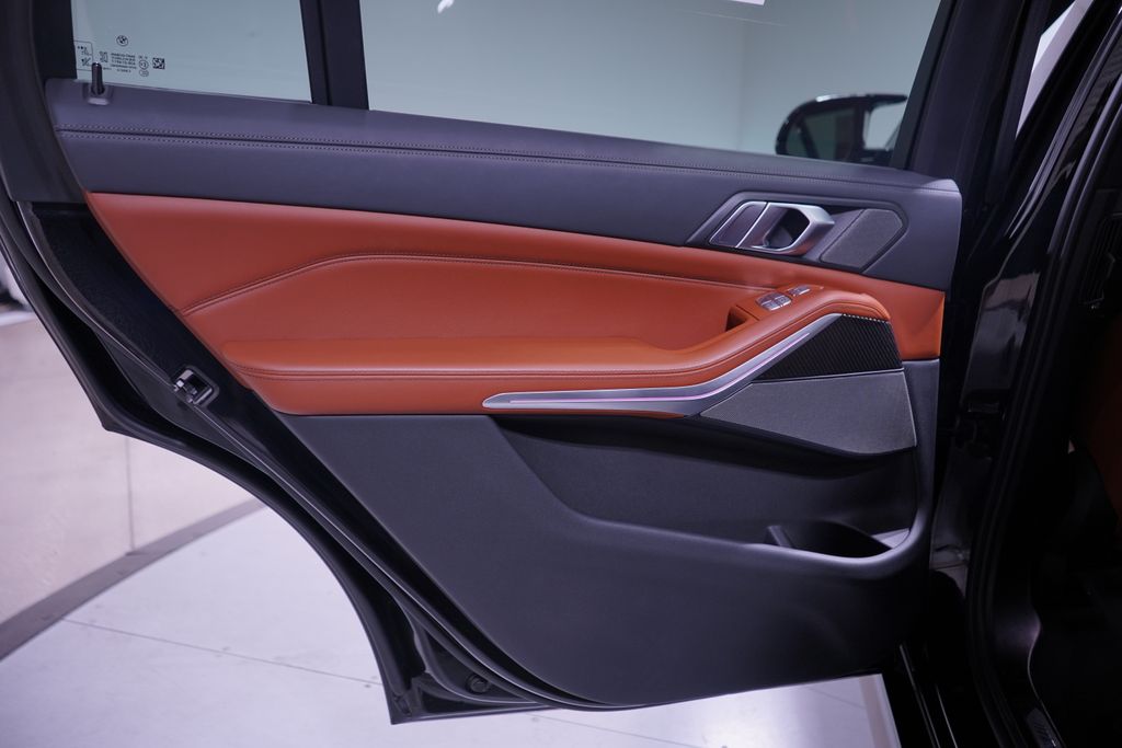 Thumbnail: 2023 BMW X7 - 16