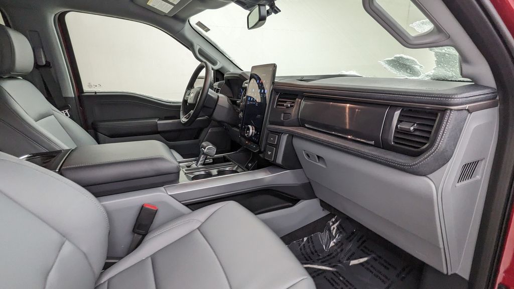 2025 Ford F-150 Lightning Flash - Photo 89