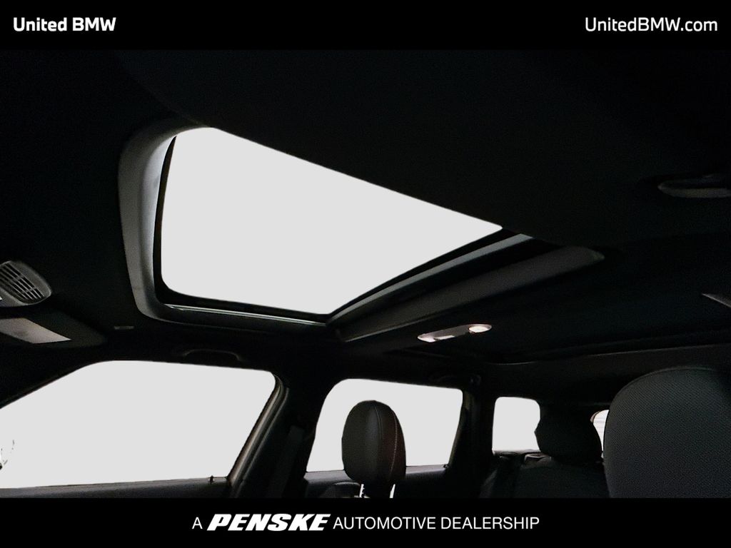 Thumbnail: 2022 MINI Cooper Clubman - 12