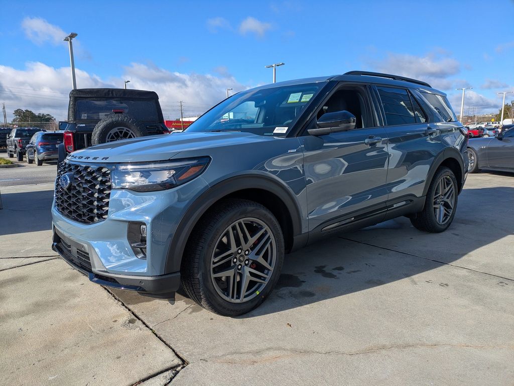 2026 Ford Explorer ST-Line