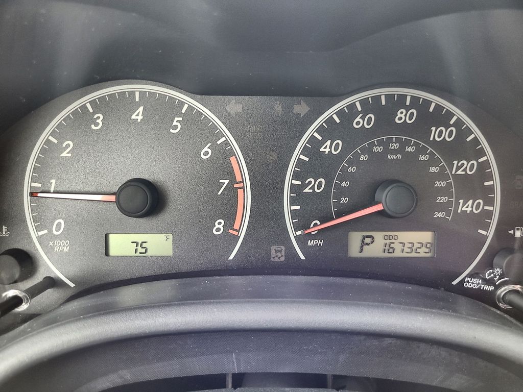 2013 Toyota Corolla LE 14