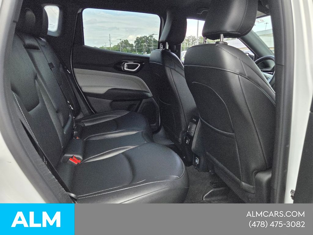 Used 2025 White Jeep Limited image 16