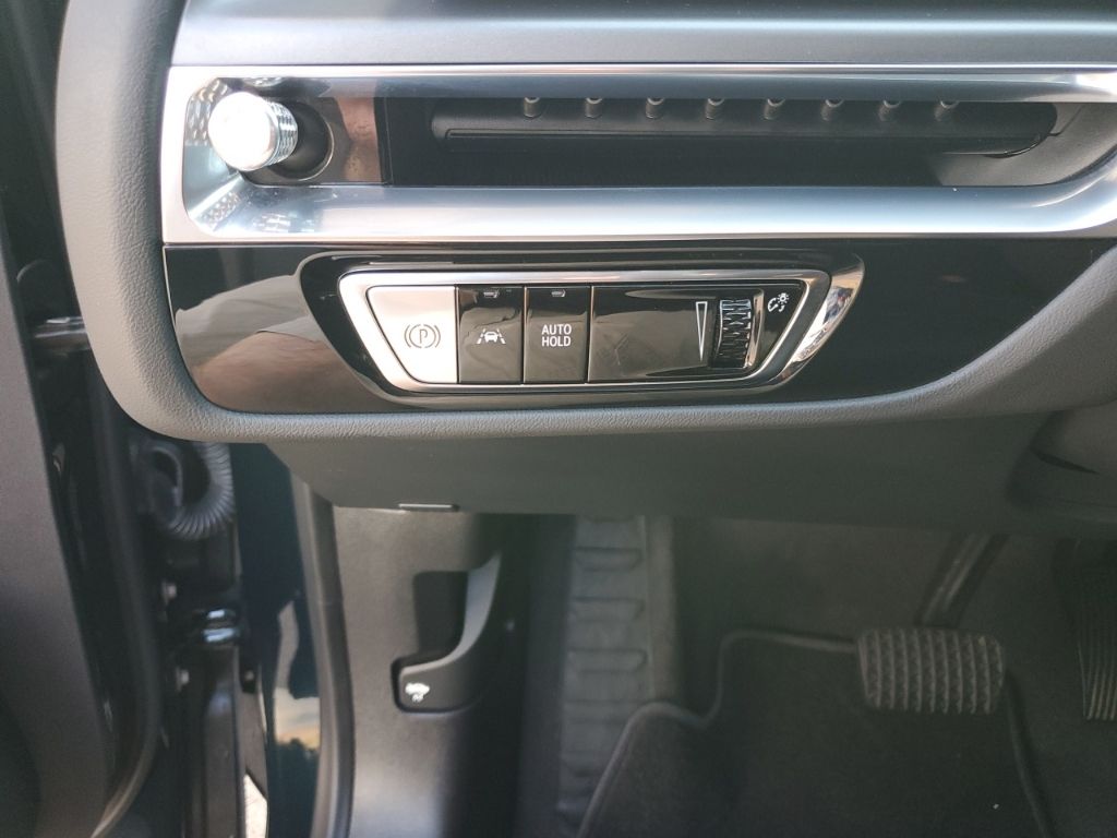 Used Car 2024 Cadillac Lyriq  Tech For Sale Under $40,000 In Austin, Texas