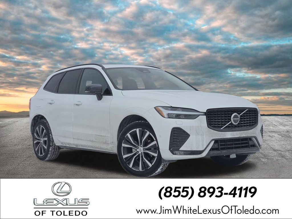 2023 Volvo XC60 B5 Plus Dark Theme AWD