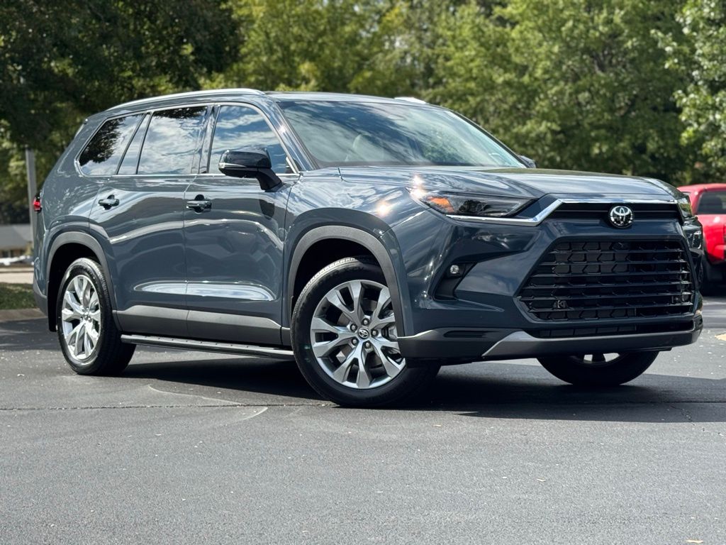 2026 Toyota Grand Highlander Limited photo 2