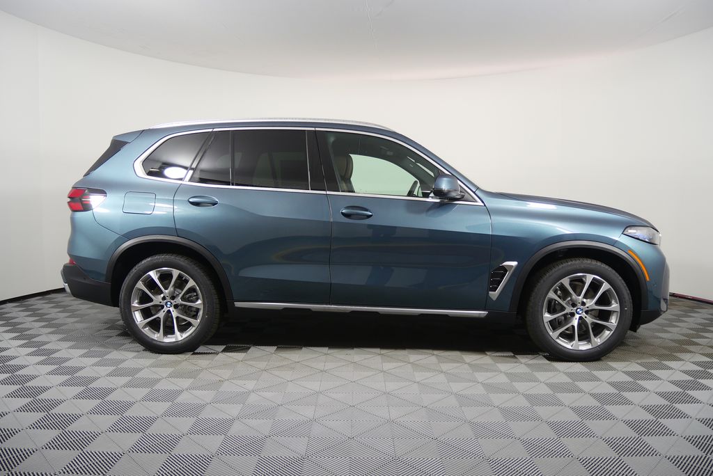 Thumbnail: 2026 BMW X5 - 2