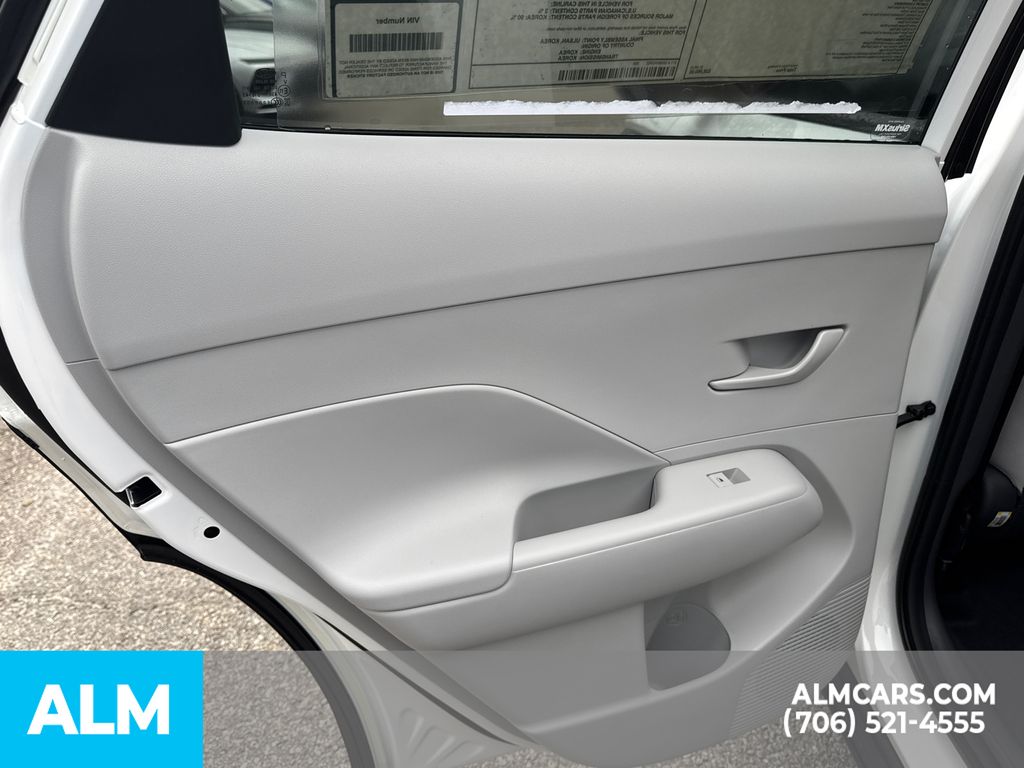 Used 2026 White Hyundai SEL Sport image 15