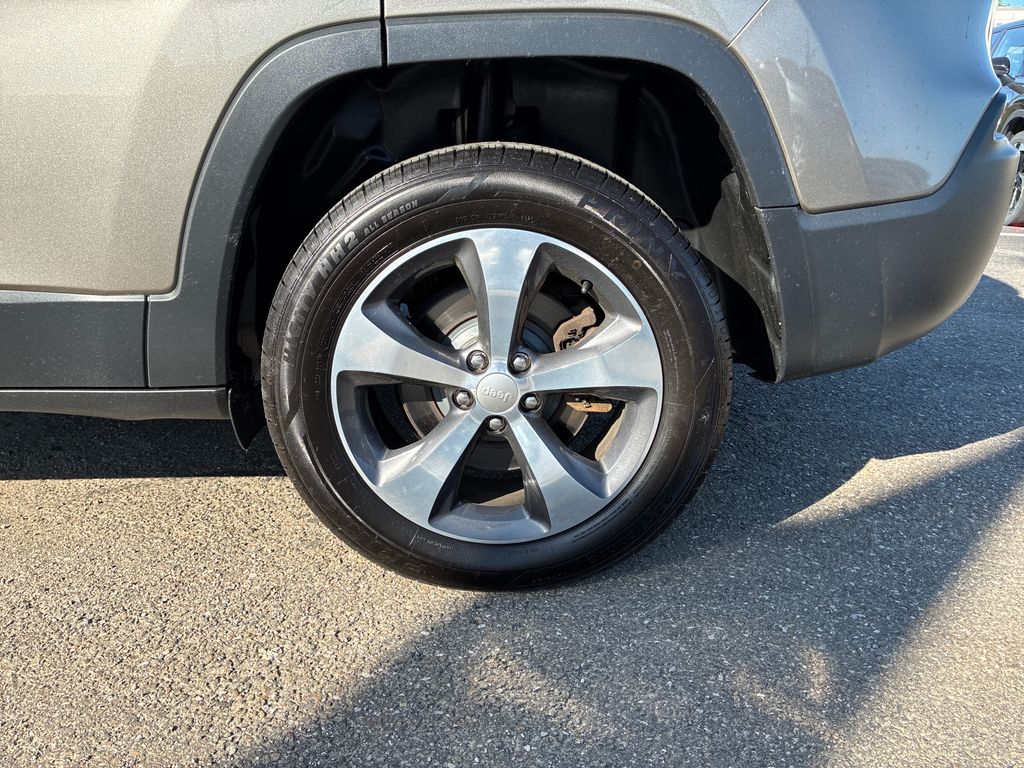 2019 Jeep Cherokee Limited - 8