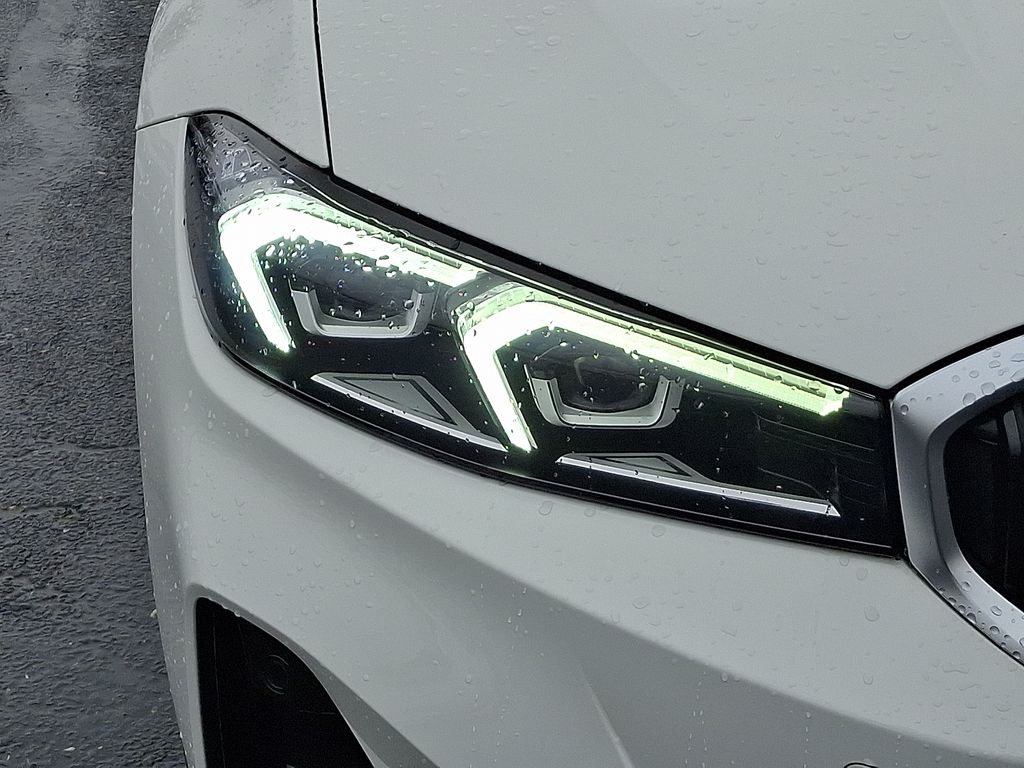 Thumbnail: 2024 BMW 3 Series - 9