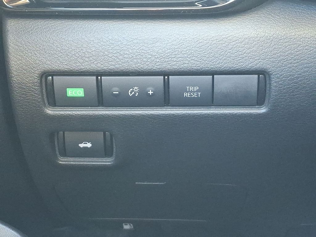 Thumbnail: 2020 Nissan Sentra - 23