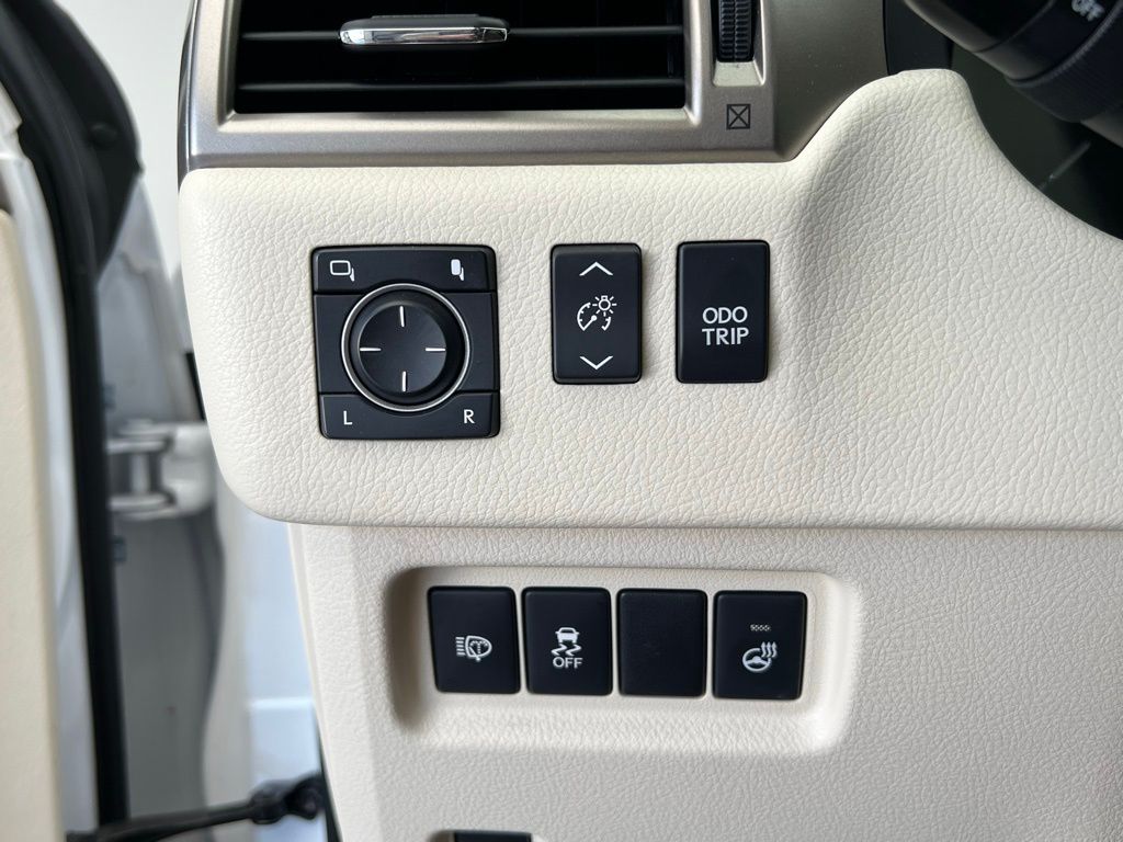 2016 Lexus GX 460 Luxury 25