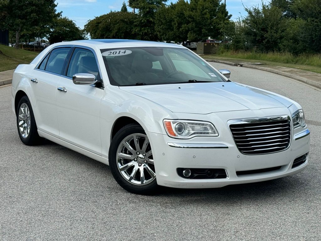 2014 Chrysler 300C Base 2