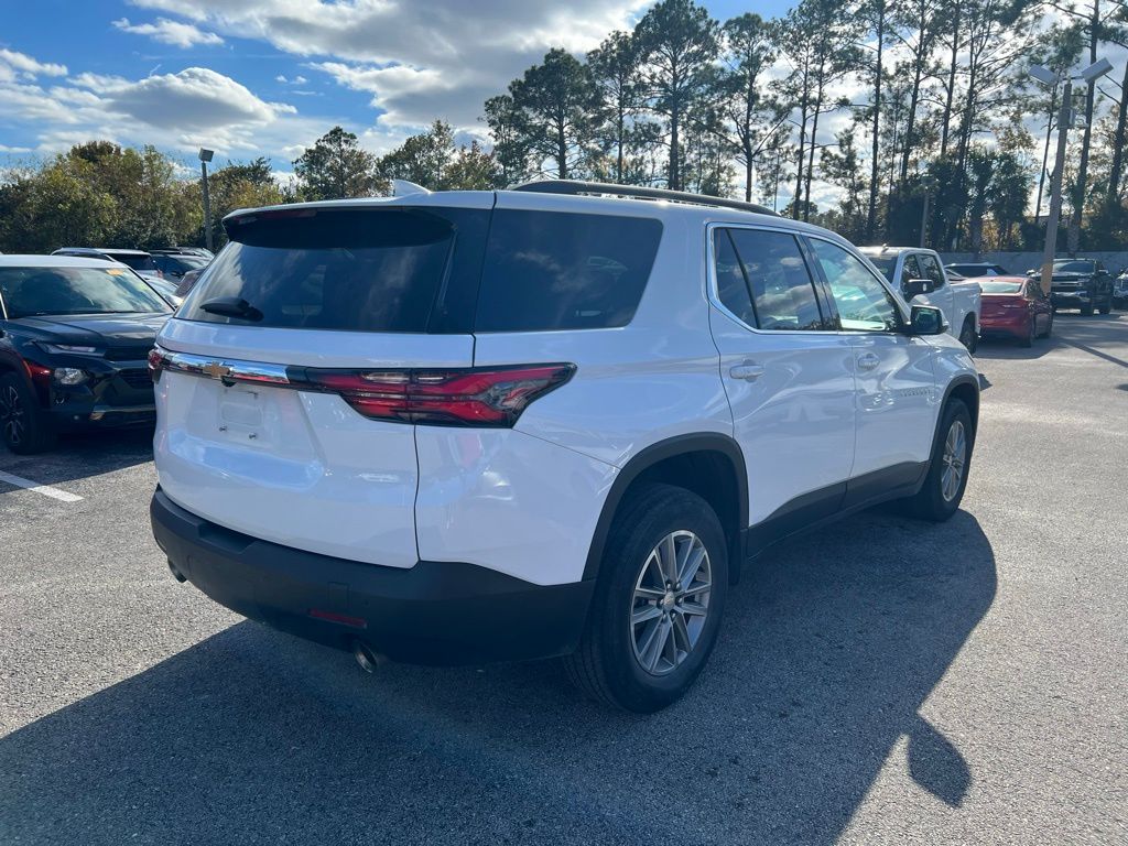 2022 Chevrolet Traverse LT Leather 3