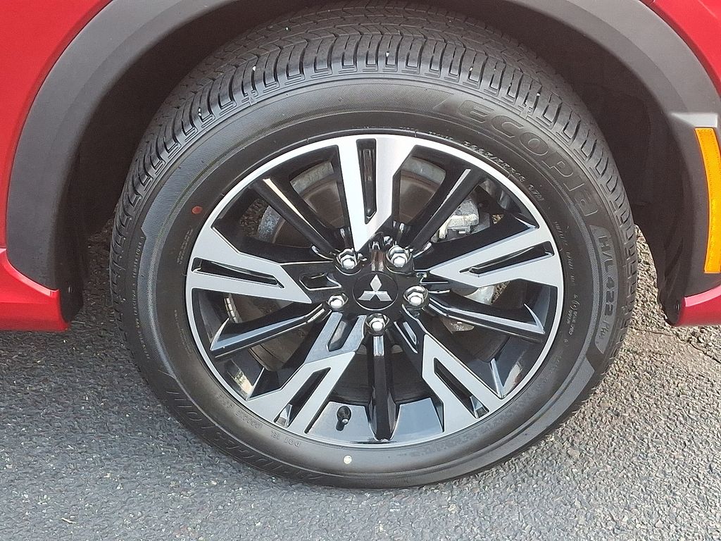 2024 Mitsubishi Eclipse Cross SEL 8