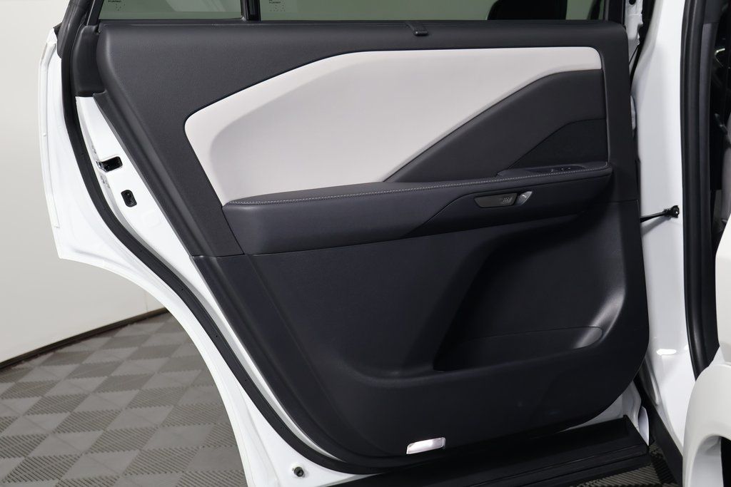 Thumbnail: 2025 Lexus TX - 14