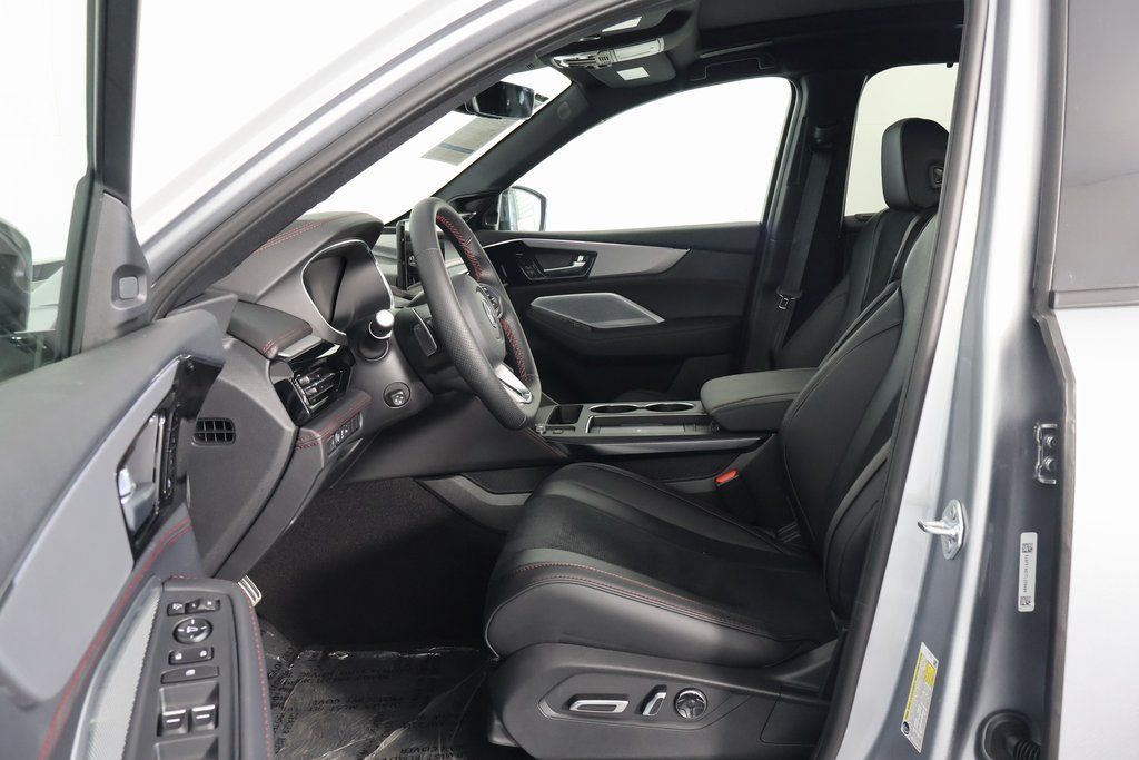Thumbnail: 2026 Acura MDX - 5
