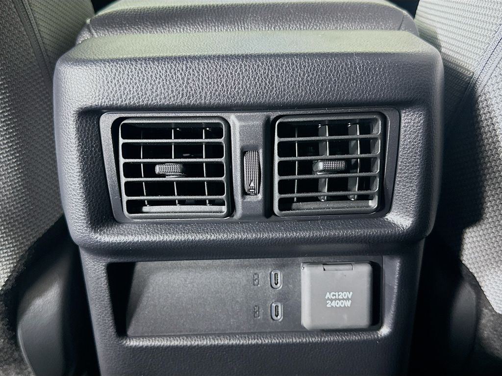 Thumbnail: 2025 Toyota 4Runner - 25