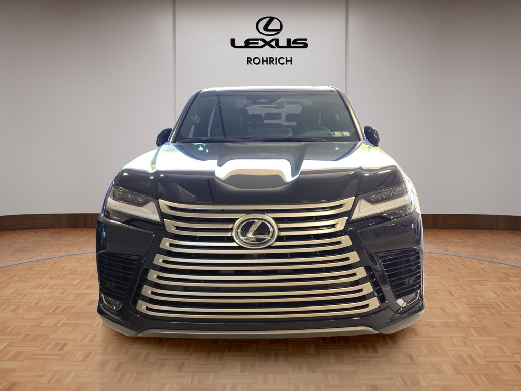2025 Lexus LX Luxury's photo