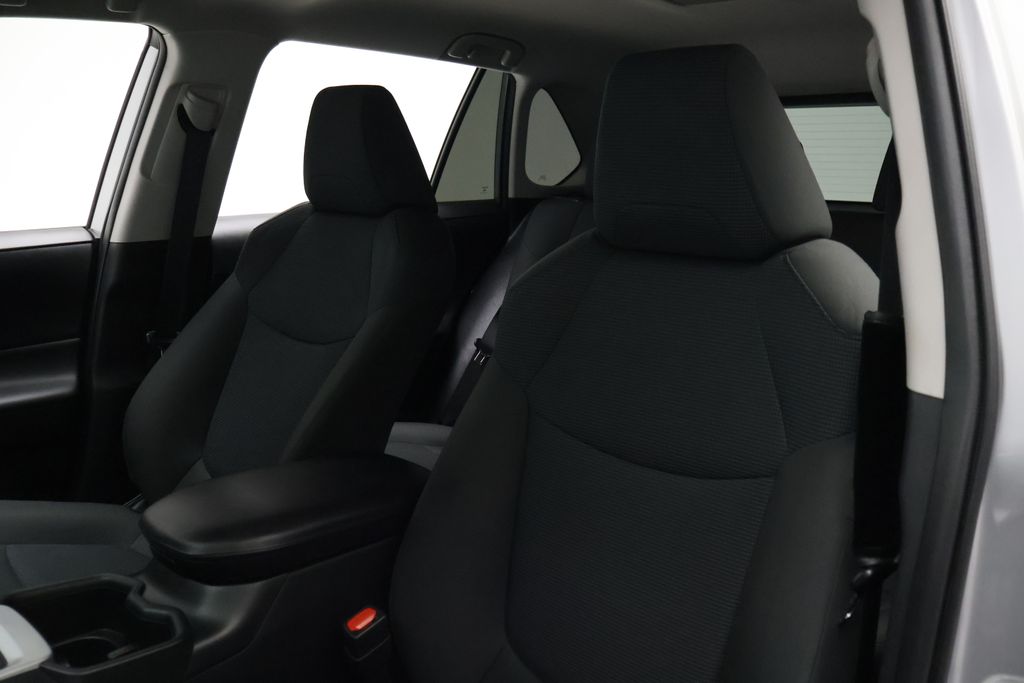 Thumbnail: 2022 Toyota RAV4 - 13