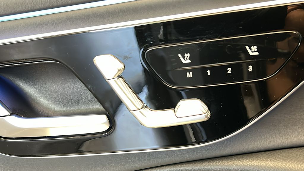 2025 Mercedes-Benz E-Class AMG E 53 21