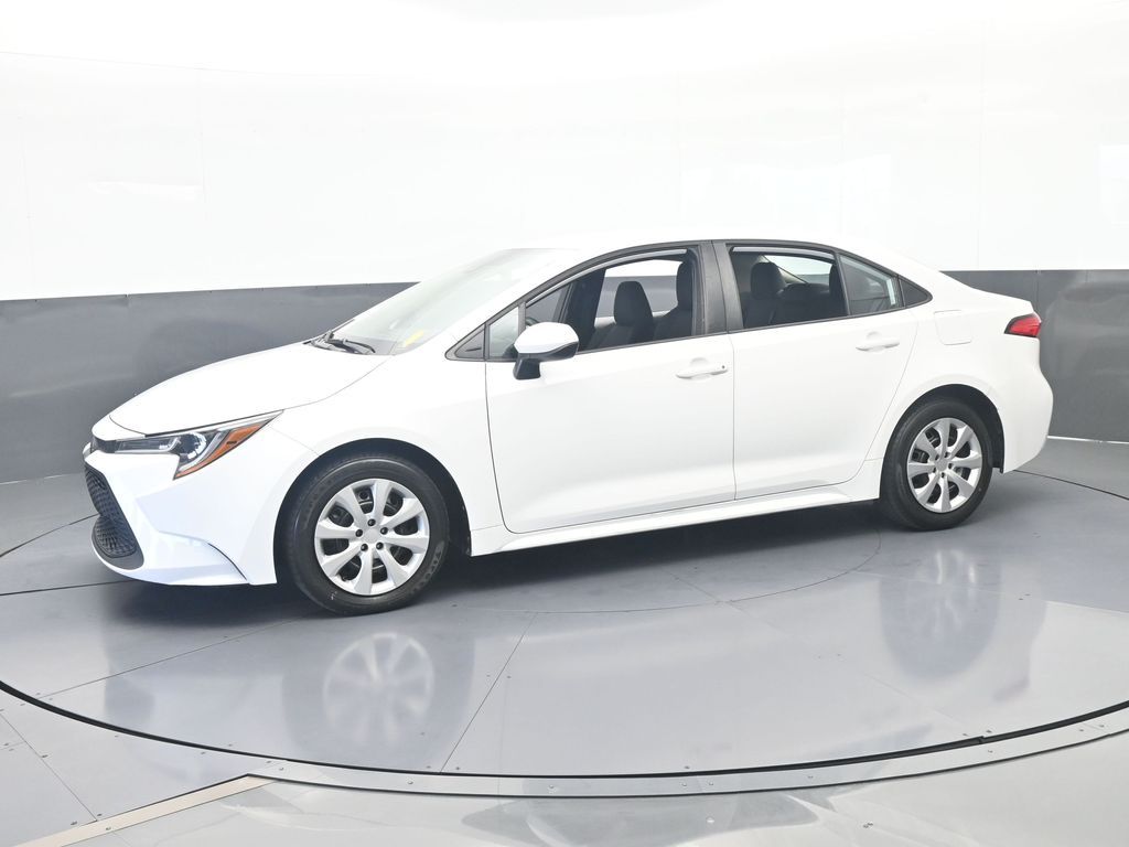 Used 2021 Toyota Corolla LE with VIN 5YFEPMAE2MP185425 for sale in Miami Lakes, FL