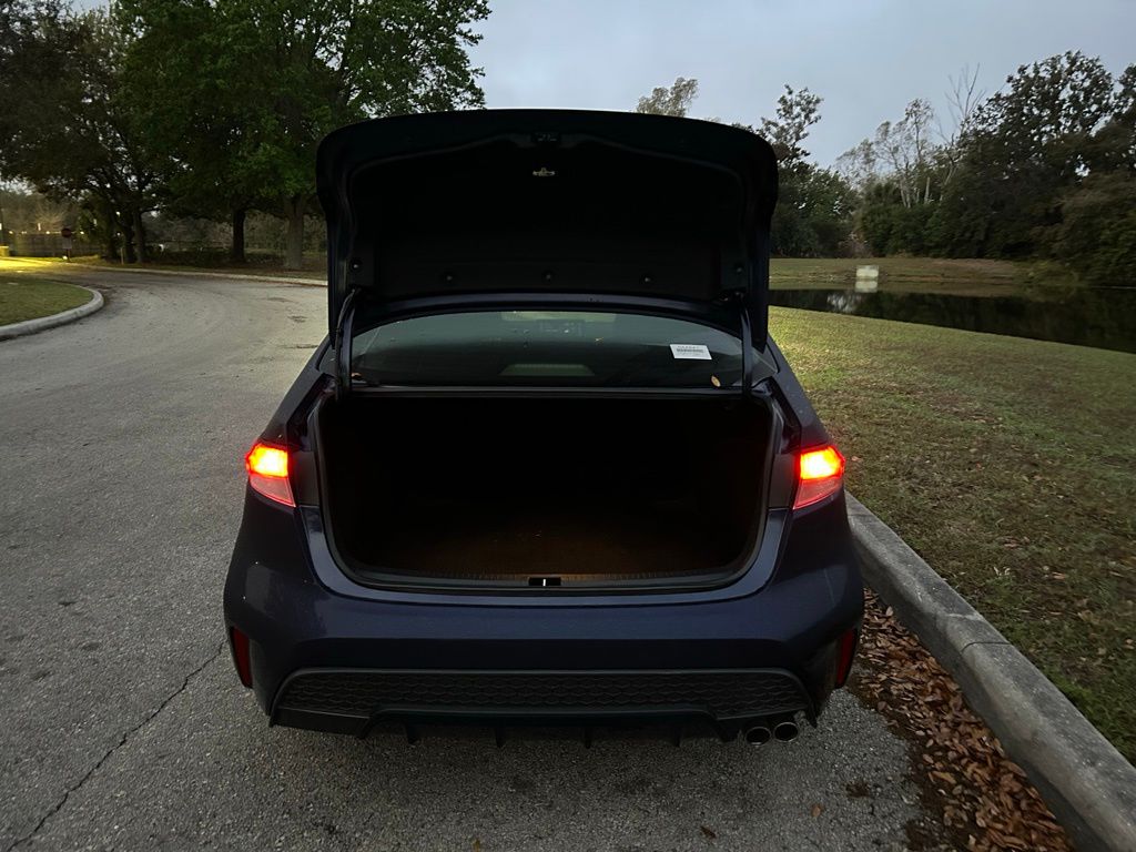 Thumbnail: 2021 Toyota Corolla - 10