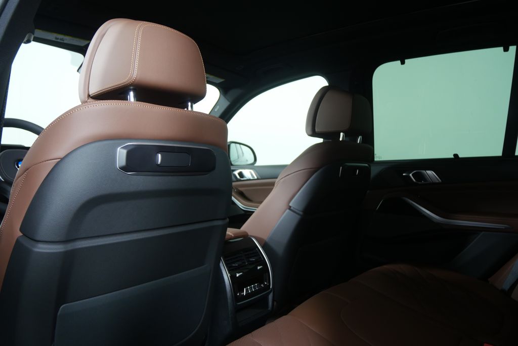 Thumbnail: 2026 BMW X5 - 15
