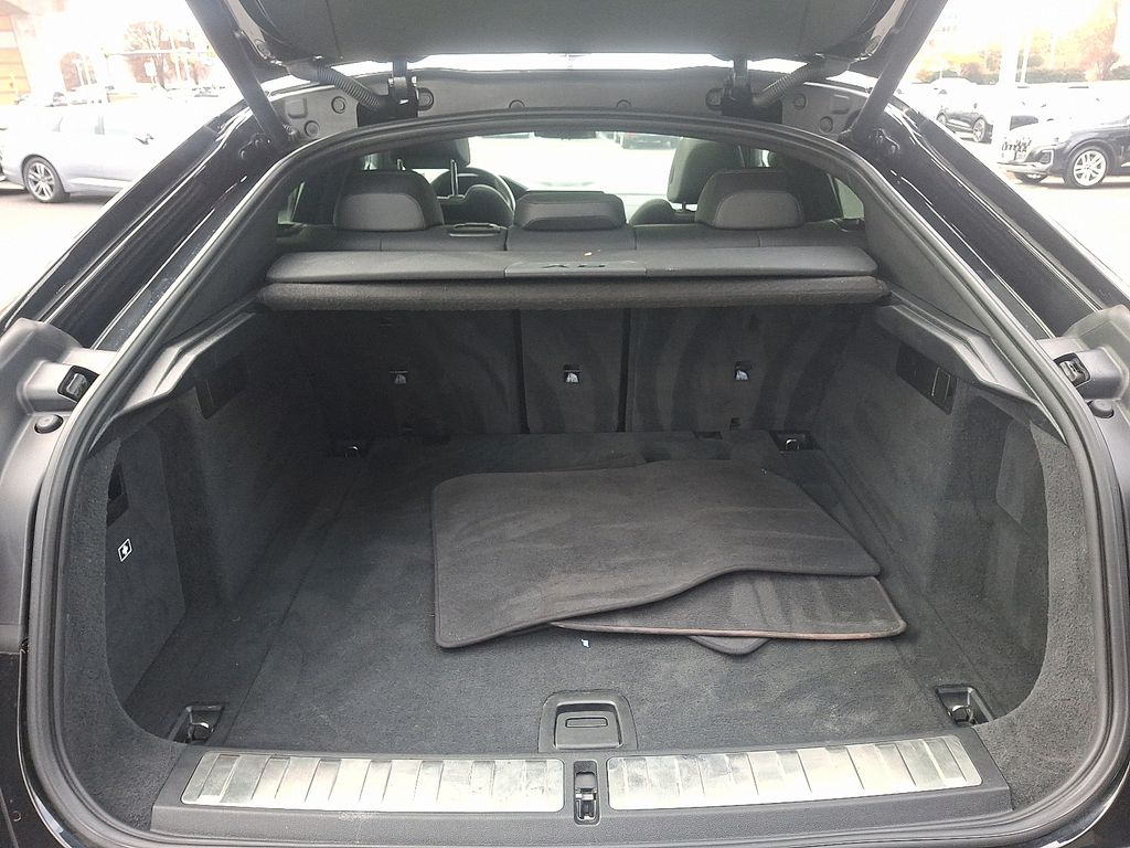 Thumbnail: 2022 BMW X6 - 28