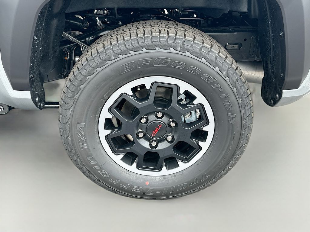 2025 Toyota Tacoma TRD Off-Road 21