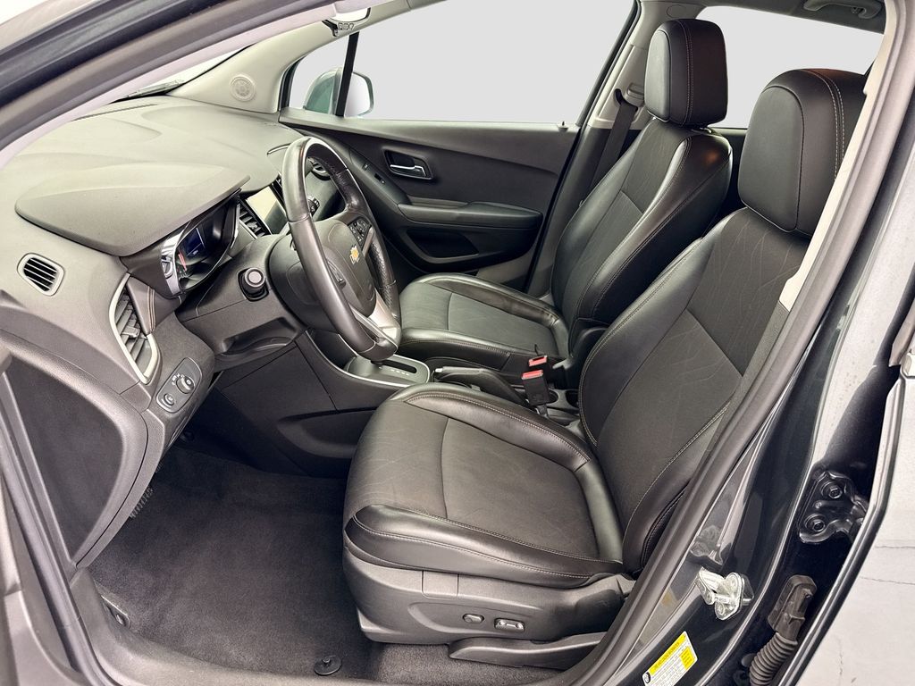 Thumbnail: 2019 Chevrolet Trax - 17