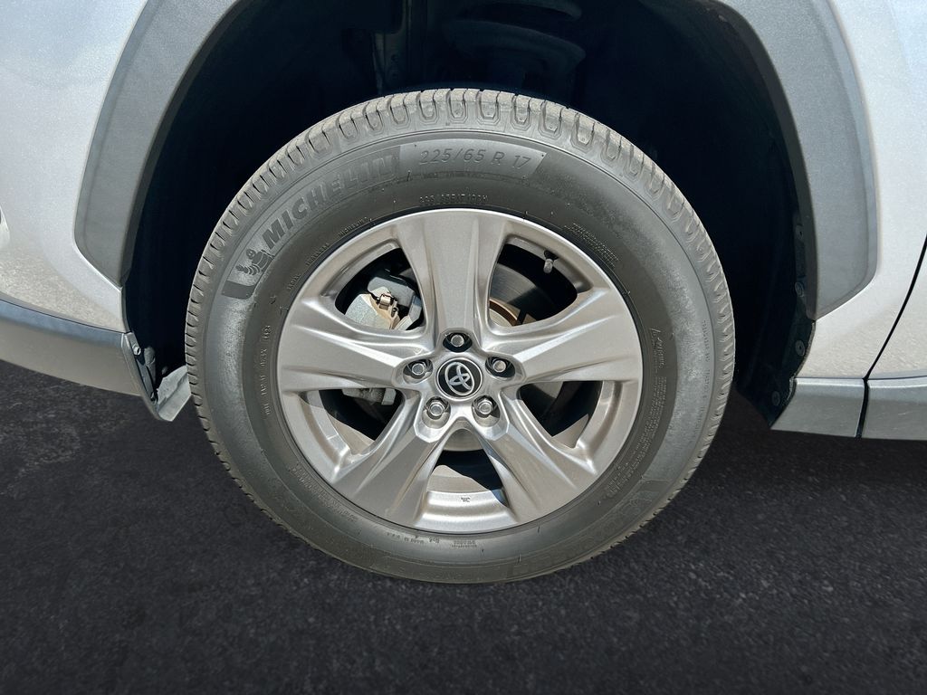 Thumbnail: 2023 Toyota RAV4 - 10
