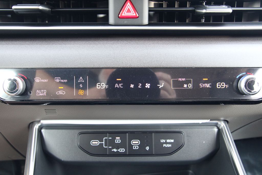New 2027 Kia Carnival MPV Van