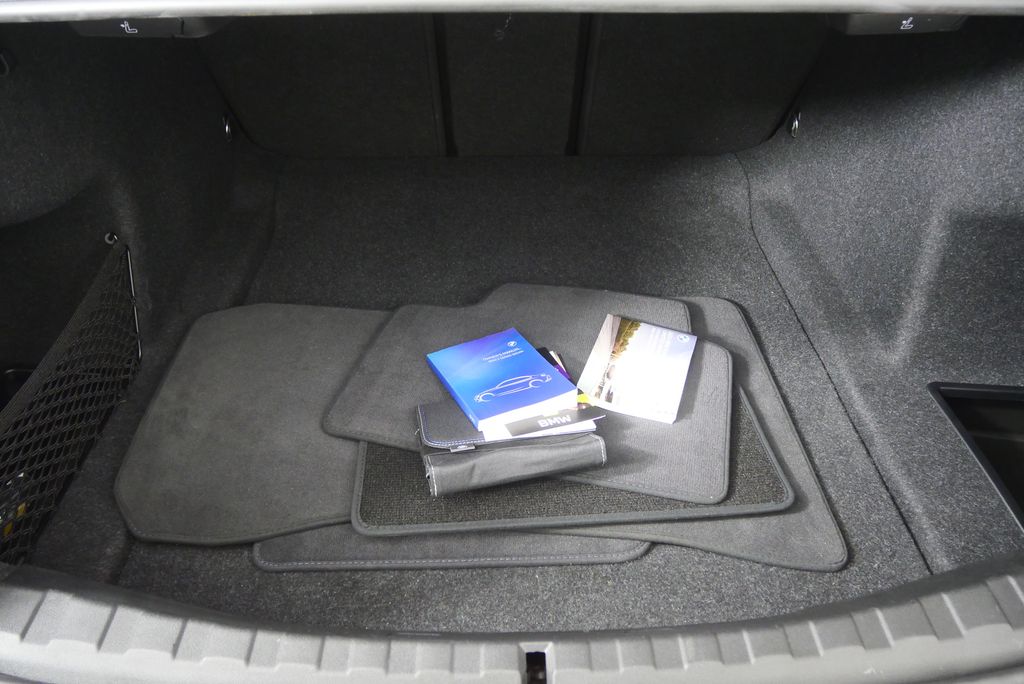 Thumbnail: 2024 BMW 3 Series - 17