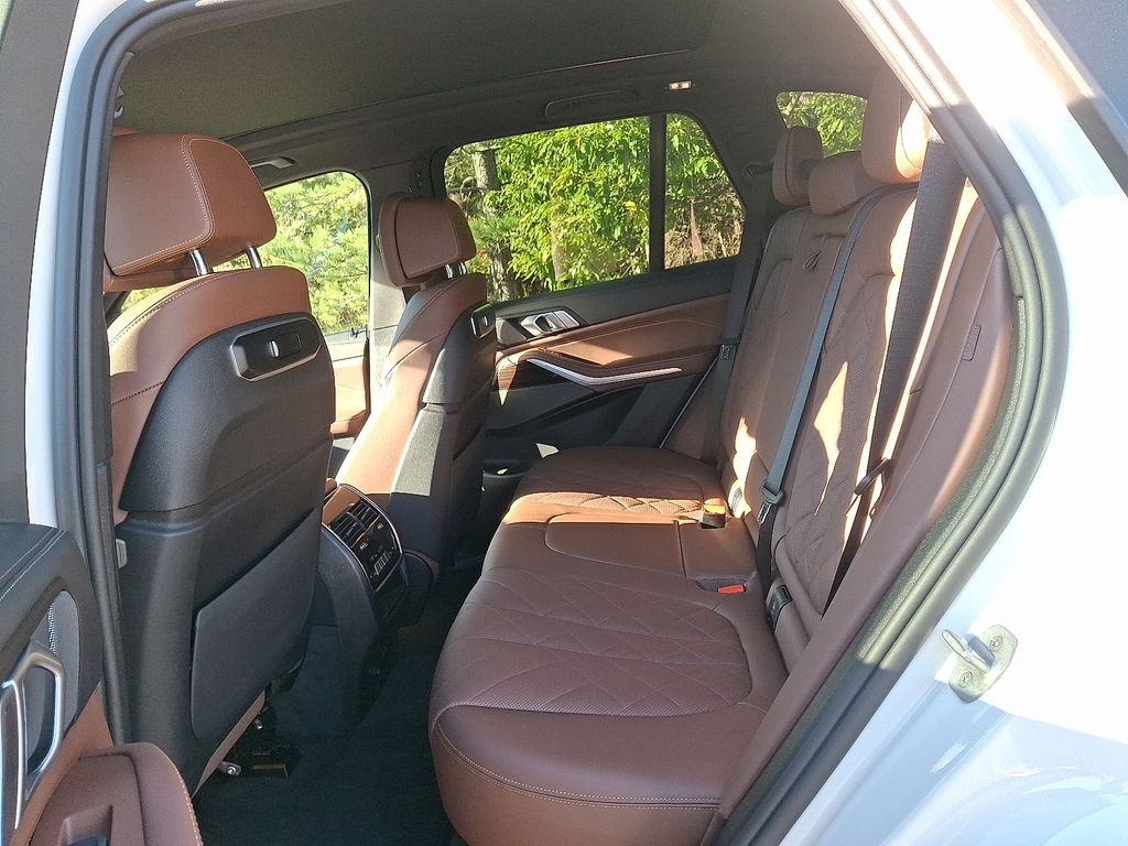 Thumbnail: 2025 BMW X5 - 10