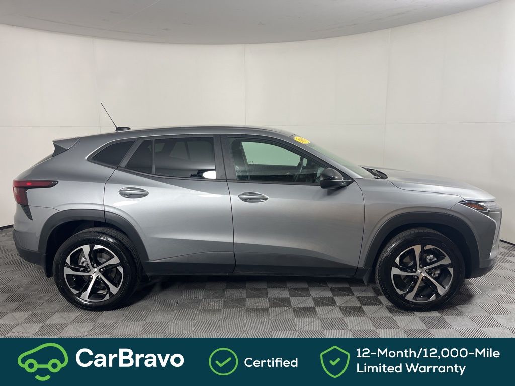 View vehicle photo 3