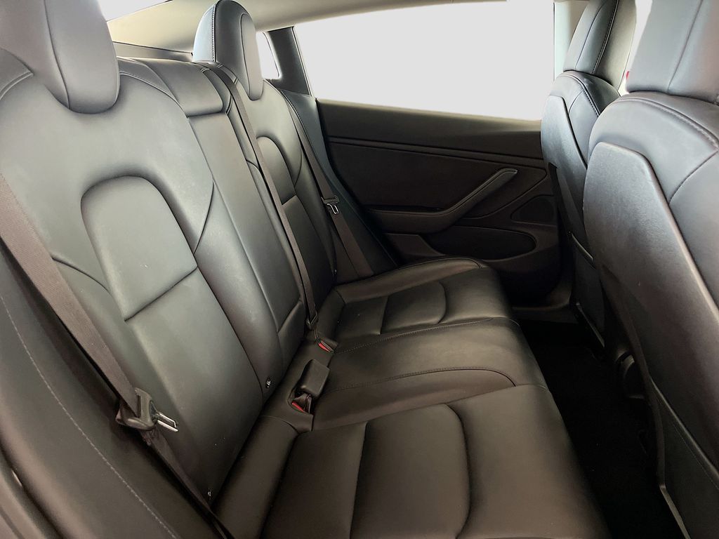 Used 2018 Red Tesla Mid Range image 27