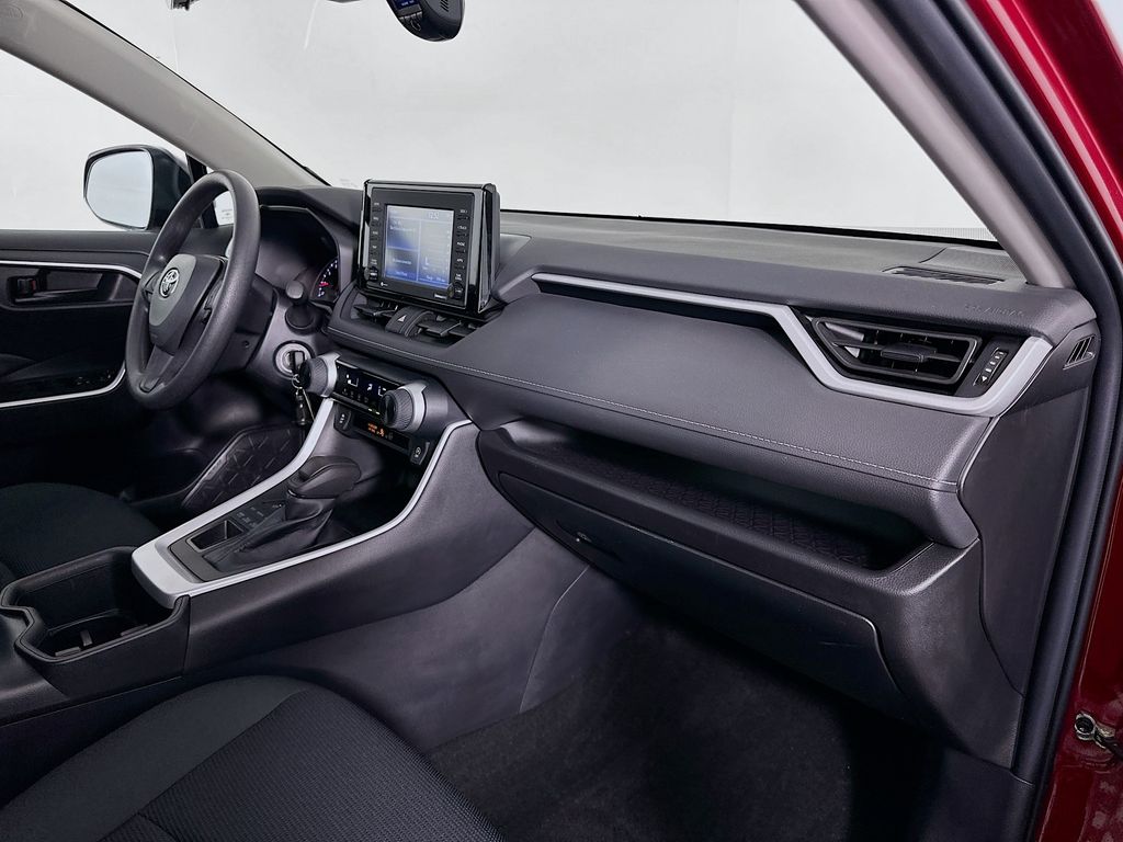 Thumbnail: 2022 Toyota RAV4 - 28