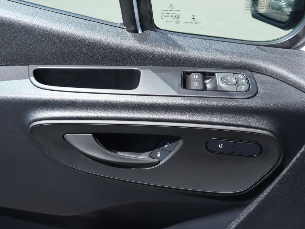 Thumbnail: 2025 Mercedes-Benz Sprinter - 20