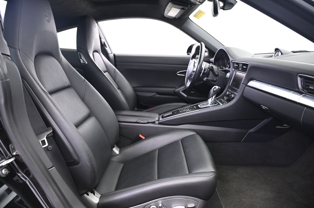 Thumbnail: 2013 Porsche 911 - 19