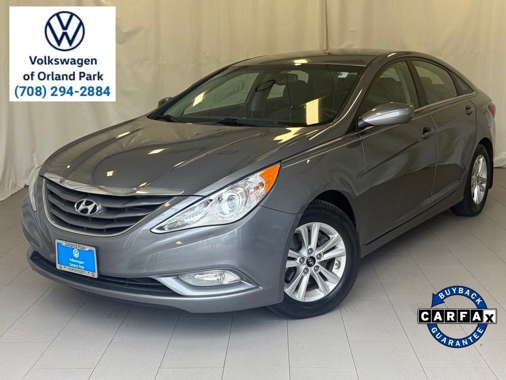 Harbor Gray Metallic 2013 Hyundai Sonata Sedan Front-Wheel Drive 6-Speed Automatic