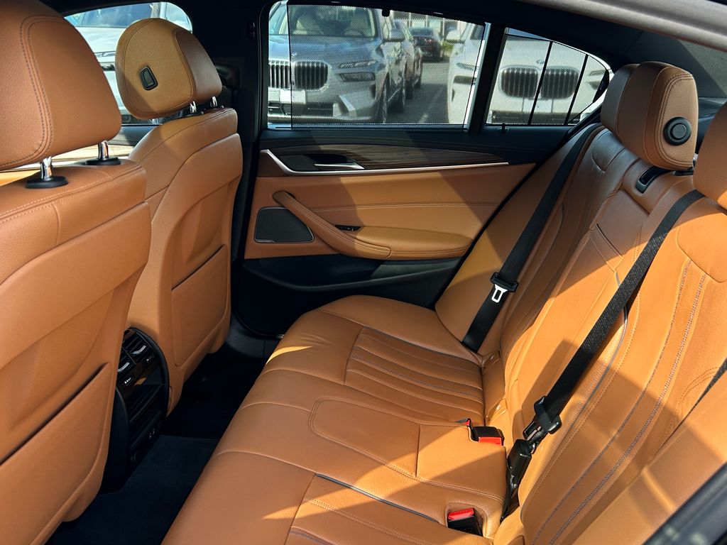 2022 BMW 5 Series 530e iPerformance 29