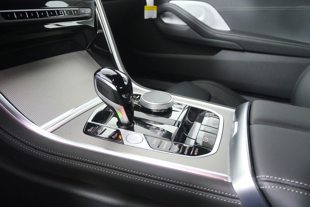 Thumbnail: 2026 BMW 8 Series - 21